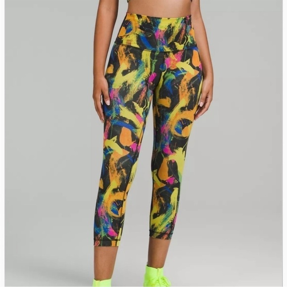 NWOT LULULEMON Wunder Train High-Rise Tight 23” - Picture 1 of 11